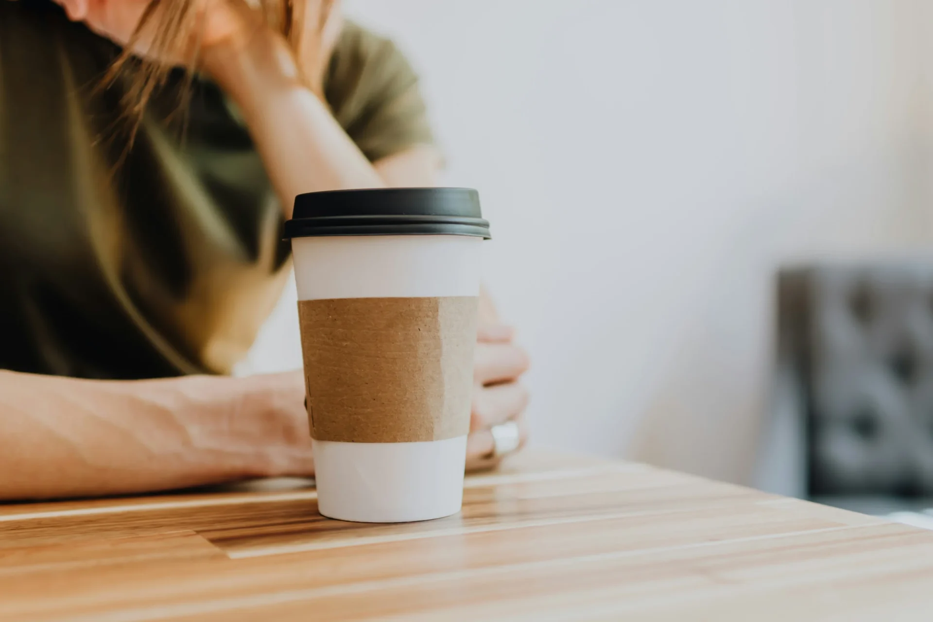 inulated coffee on table