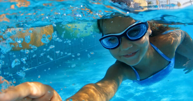 Regenerative Media Commercial Pool Filters: Stainless Steel vs. Carbon Steel vs. Fiberglass